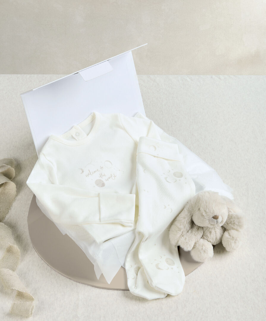 مجموعة هدايا بودي سوت بلغينغز بنقشة أجرام سماوية ولعبة بتصميم أرنب، قطعتين